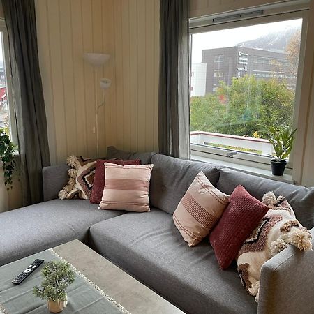 Centrally Located Apartment With 2 Bedrooms And Free Parking Tromso Ngoại thất bức ảnh